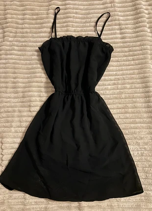Robe légère noir, marke: H&M, zustand: Sehr gut, größe: S / 36 / 8, 5,00 €, 5,95 € inklusive Vinted-Käuferschutz
