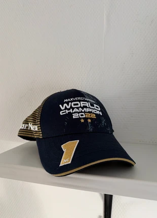 Max Verstappen World Champion pet 2022, merk: Verstappen.com, staat: Heel goed, maat: Universele maat, € 5,00, € 5,95 inclusief Kopersbescherming