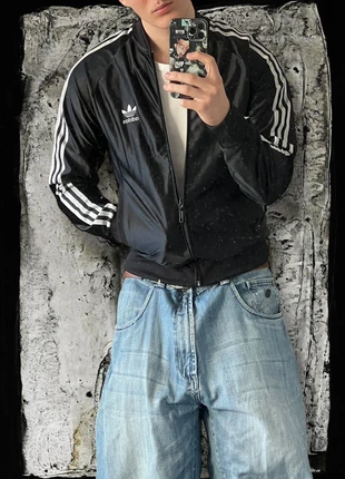 Adidas veste full zip y2k noir, marque: adidas, état: Très bon état, taille: S, 34,00 €, 36,40 € Protection acheteurs (Pro) incluse