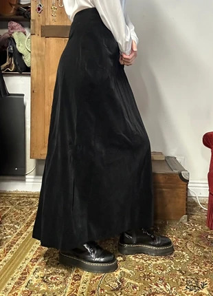 Magnifique jupe longue en velours noire épais 90s witchcore vampire Dark coquette taille 38/40, brand: Vintage, condizioni: Ottime, taglia: M / IT 42 / EU 38, €25.00, €26.95 include la Protezione acquisti Pro