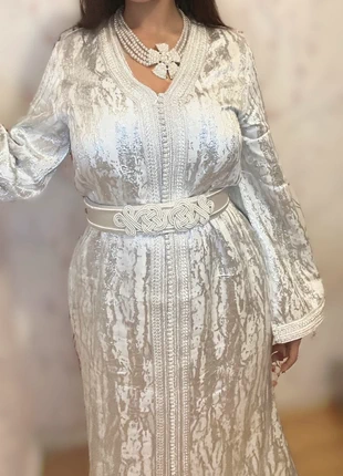 Caftan brocard/ broche de soie, merk: Maroc, staat: Nieuw met prijskaartje, maat: S / 36 / 8, € 185,00, € 194,95 inclusief Kopersbescherming