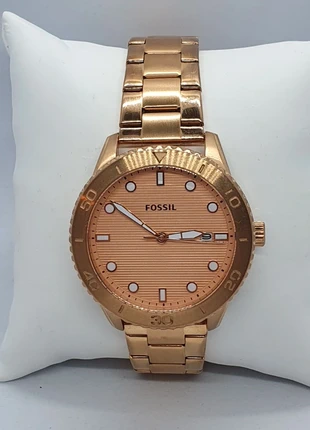 Montre fossil rose gold, merk: Fossil, staat: Heel goed, maat: 39–42 mm, € 45,00, € 47,95 inclusief Kopersbescherming