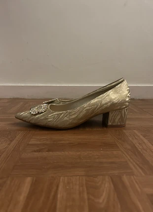 Escarpins dorés à talons carrés, marque: Abloom, état: Très bon état, taille: 41, 15,00 €, 16,45 € Protection acheteurs incluse