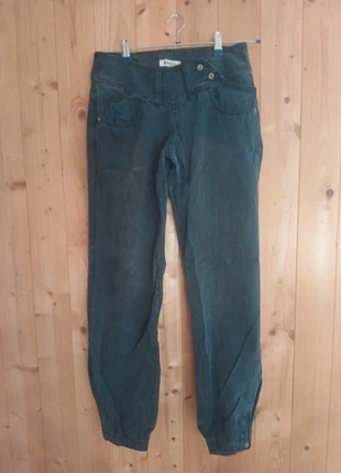 Jean large Baggy Jogger gris bleu Roxy t. S, merk: Roxy, staat: Heel goed, maat: S / 36 / 8, € 12,00, € 13,30 inclusief Kopersbescherming Pro