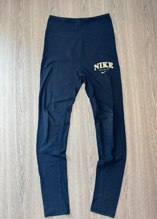 Legging Nike femme - M - Bleu marine, marke: Nike, zustand: Sehr gut, größe: M / 38 / 10, 6,00 €, 7,00 € inklusive Vinted-Käuferschutz