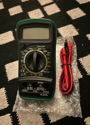 Voltmètre neuf, merk: Vert, staat: Nieuw met prijskaartje, € 8,00, € 9,10 inclusief Kopersbescherming