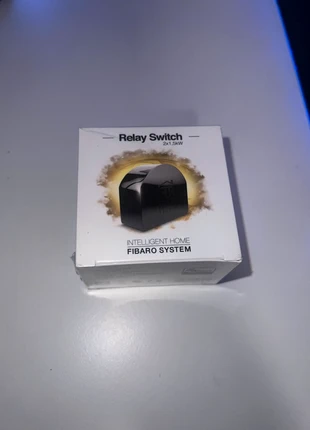 fibaro relay switch, module domotique 2x1,5 kW, marque: Amazon, état: Neuf avec étiquette, 30,00 €, 32,20 € Protection acheteurs incluse