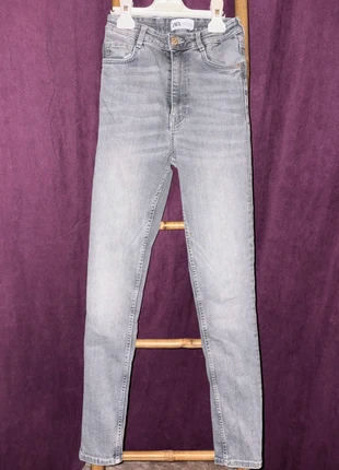jean Zara taille 34, très bon état, marque: Zara, état: Très bon état, taille: XS / 34 / 6, 4,00 €, 4,90 € Protection acheteurs incluse