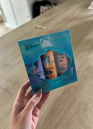 3x handcreme finding dory, merk: disney x catrice, staat: Nieuw met prijskaartje, € 3,50, € 4,38 inclusief Kopersbescherming
