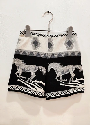 Short taille haute Maje T34 neuf, marca: Maje, estado: Novo sem etiquetas, tamanho: XS / 34 / 6, €60.00, €63.70 inclui Proteção do Comprador