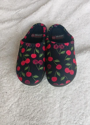 Pantoufle femme, marque: GEZER, état: Neuf sans étiquette, taille: 37, 3,50 €, 4,38 € Protection acheteurs incluse