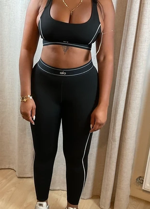 Ensemble stretch Alo Yoga training femme taille S, condition: New without tags, size: S / 36 / 8, €30.00, €32.20 includes Buyer Protection