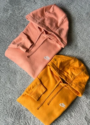 Lots de deux pull Nike - Taille M - Orange et saumon, brand: Nike, condizioni: Discrete, taglia: M, €18.00, €19.60 include la Protezione acquisti