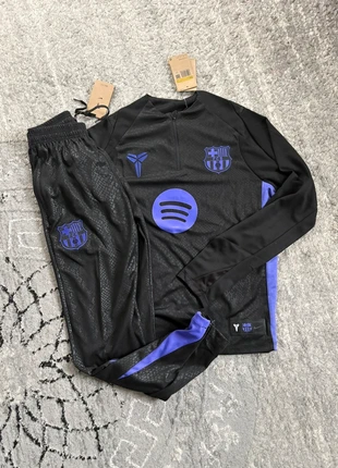 Survêtement training FC Barcelone-Taille S, marke: Nike, zustand: Neu, größe: S, 48,99 €, 52,14 € inklusive Vinted-Käuferschutz