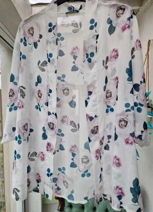 Boohoo - White Floral Kimono, brand: Boohoo, condition: Very good, size: XXXL / 46 / 18, €4.00, €4.90 includes Buyer Protection