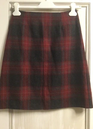 Jupe en laine à carreaux excellent état 👌, marque: Xanaka, état: Très bon état, taille: S / 36 / 8, 4,50 €, 5,43 € Protection acheteurs incluse