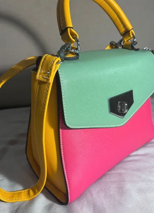 Handbag Strutturata - Colour Block Giallo • Fucsia • Menta, estado: Novo sem etiquetas, €6.00, €7.00 inclui Proteção do Comprador