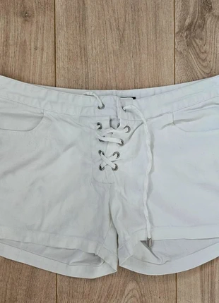 Short court blanc mohito 38, marque: Mohito, état: Très bon état, taille: M / 38 / 10, 6,50 €, 7,53 € Protection acheteurs incluse