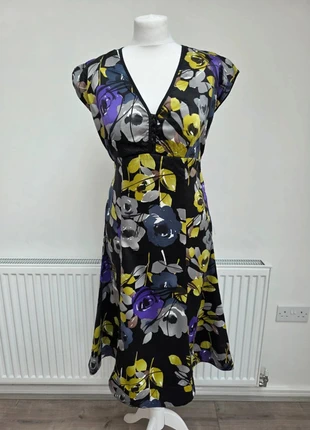 Size 10 Monsoon Black Floral Print Silky V Neck Midi Dress, brand: Monsoon, condition: Very good, size: S / UK 8-10, £12.00, £13.30 includes Buyer Protection