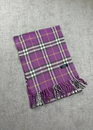 Écharpe Burberry violet, brand: Burberry, condition: Very good, €55.00, €58.45 includes Buyer Protection Pro