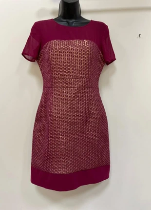 Robe courte bordeaux Manoukian – taille XS, détails métalliques, manches transparentes, brand: Manoukian, condizioni: Ottime, taglia: XS / IT 38 / EU 34, €16.00, €17.50 include la Protezione acquisti Pro