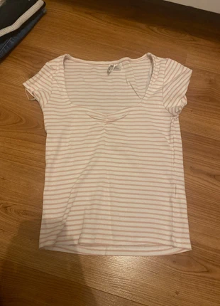 korte mauwen tshirt, marque: H&M, état: Très bon état, taille: S / 36 / 8, 1,00 €, 1,75 € Protection acheteurs incluse