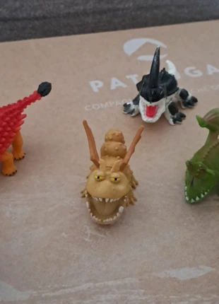 Figurines dragons, merk: Dragon, staat: Goed, maat: Universeel, € 4,00, € 4,90 inclusief Kopersbescherming