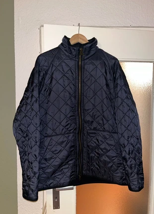Dunkelblaue Barbour Steppjacke Polarquilt, brand: Barbour, condizioni: Ottime, taglia: XL / IT 46 / EU 42, €49.00, €52.15 include la Protezione acquisti