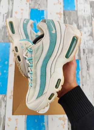 Baskets Sneackers Nike Air Max 95 << Light Aqua >> Taille 36.5, merk: Nike, staat: Heel goed, maat: 36.5, € 55,00, € 58,45 inclusief Kopersbescherming Pro