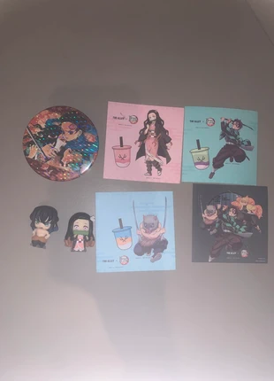Demon slayer kimestu no yaiba lot de goodies manga animé, marque: Goodies, état: Bon état, 10,00 €, 11,20 € Protection acheteurs incluse