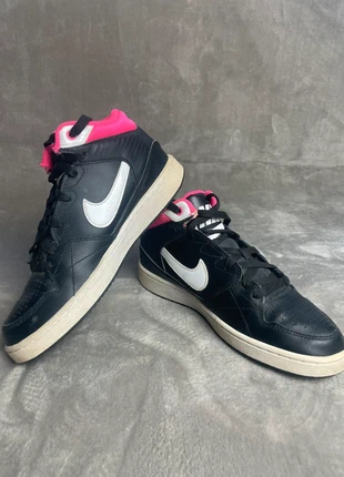 Chaussures Nike noir/rose - Taille 38,5, merk: Nike, staat: Goed, maat: 38.5, € 14,90, € 16,35 inclusief Kopersbescherming