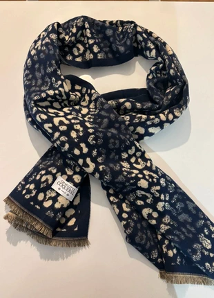 Chales luxueux motif léopard, marke: Charlotte Coquerel, zustand: Neu, mit Etikett, 20,00 €, 21,70 € inklusive Vinted-Käuferschutz
