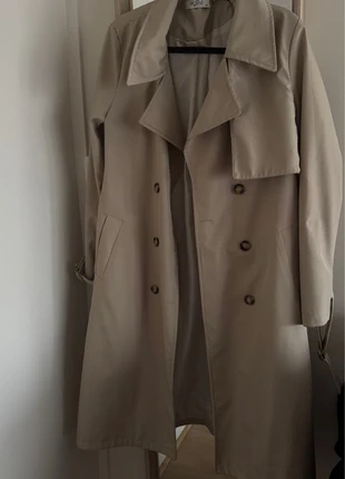 Trench beige, marque: Turquie, état: Très bon état, taille: M / 38 / 10, 8,00 €, 9,10 € Protection acheteurs incluse