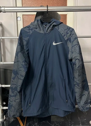 Veste coupe-vent Nike running flash taille S eu introuvable, brand: Nike, condizioni: Ottime, taglia: S, €69.99, €74.19 include la Protezione acquisti