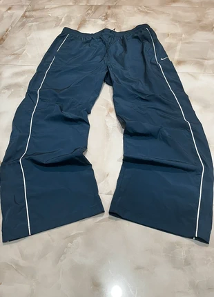 Nike parachute pants vintage 00s japanese stile, brand: Nike, condizioni: Nuovo con cartellino, taglia: XL, €60.00, €63.70 include la Protezione acquisti