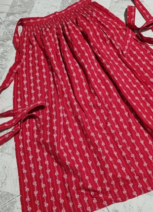 Red schurze, marque: Country Line, état: Très bon état, taille: Autre, 14,00 €, 15,40 € Protection acheteurs incluse
