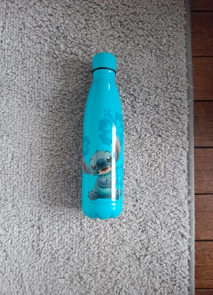 Gourde stitch Disneyland, marque: Disneyland Paris, état: Neuf sans étiquette, 10,00 €, 11,20 € Protection acheteurs incluse