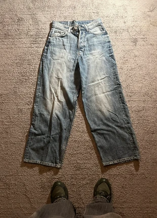 Weekday astro loose denim, marke: Weekday, zustand: Sehr gut, größe: W25 | DE 40, 18,00 €, 19,60 € inklusive Vinted-Käuferschutz