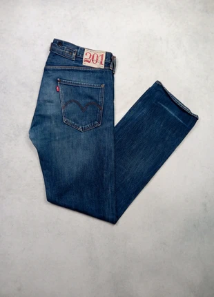 Jean Levi's 201 monopoche coupe regular bleu marine vintage homme W33 L34 FR42, brand: Levi's, condizioni: Ottime, taglia: IT 42 | W33, €29.99, €32.19 include la Protezione acquisti