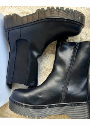 Bottines noires chaussures femmes épaisses plateforme élastiquées pointure 39, brand: Obsel, condizioni: Nuovo senza cartellino, taglia: 39, €26.00, €28.00 include la Protezione acquisti Pro