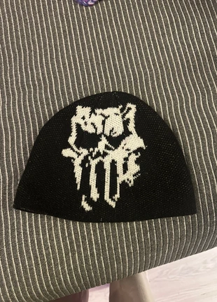 Beanie, merk: Weekday, staat: Goed, maat: Universele maat, € 1,00, € 1,75 inclusief Kopersbescherming