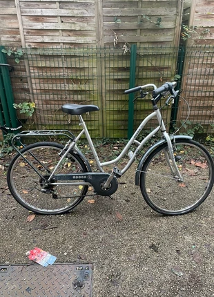 Vélo ville, marke: Retro & Icone, zustand: Zufriedenstellend, 30,00 €, 32,20 € inklusive Vinted-Käuferschutz