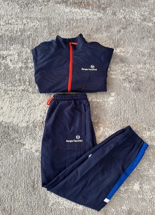 Survêtement Sergio Tacchini Bleu marine logo blanc zip orange-Taille enfant 14 ans, marke: Sergio Tacchini, zustand: Gut, größe: 14 Jahre / 164, 15,00 €, 16,45 € inklusive Vinted-Käuferschutz