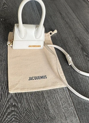 Jacquemus Le Chiquito Wit, merk: Jacquemus, staat: Heel goed, € 280,00, € 294,70 inclusief Kopersbescherming