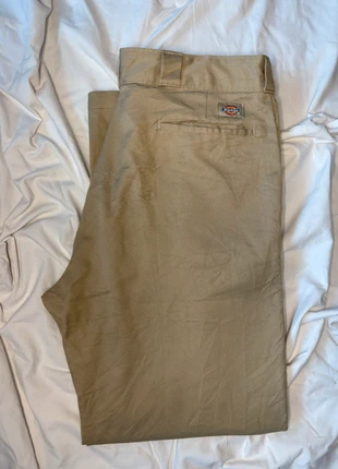 Beige Dickies Trousers Size IT 48, With Marking on Crotch, marke: Dickies, zustand: Zufriedenstellend, größe: W38 | DE 54, 6,00 €, 7,00 € inklusive Vinted-Käuferschutz