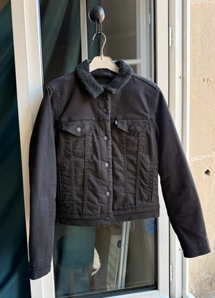 Veste Levi’s sherpa, brand: Levi's, condition: Very good, size: S / 36 / 8, €40.00, €42.70 includes Buyer Protection