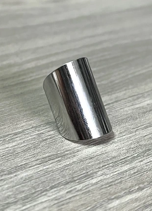 Anello acciaio concettuale, brand: Jewerly, condizioni: Nuovo senza cartellino, taglia: Regolabile, €10.00, €11.20 include la Protezione acquisti Pro