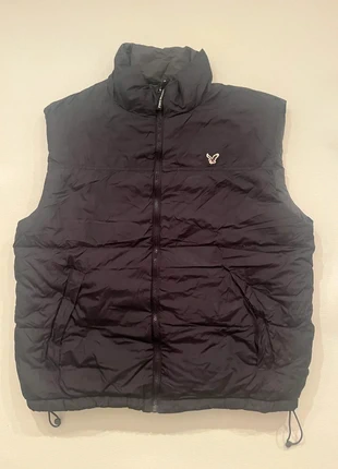 Doudoune sans manches American Eagle Outfitters noire – Taille L, marque: American Eagle, état: Très bon état, taille: L, 15,00 €, 16,45 € Protection acheteurs (Pro) incluse