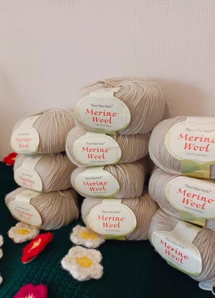 Lot de 12 pelotes de laine beige merino wool, brand: LAINE, condizioni: Nuovo senza cartellino, €27.00, €29.05 include la Protezione acquisti