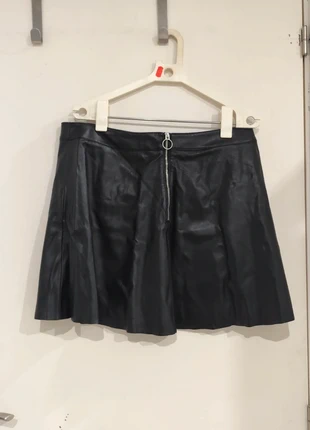 Falda skater imitación cuero de h&m, marque: H&M, état: Neuf sans étiquette, taille: XXXL / 46 / 18, 5,90 €, 6,90 € Protection acheteurs incluse